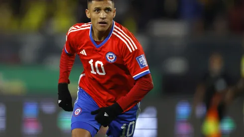 Alexis Sánchez es el blanco para los peruanos en el Clásico del Pacífico (Foto: Photosport)