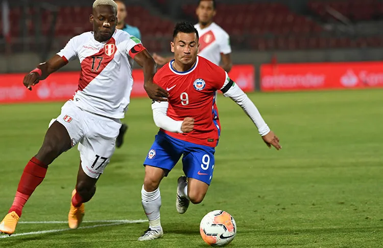 Chile y Perú se enfrentan este jueves en Santiago (Conmebol)