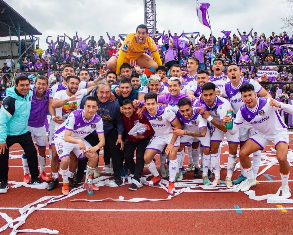 Benjamín Huerta -abajo a la izq- fue clave hoy en Deportes Concepción (Instagram)