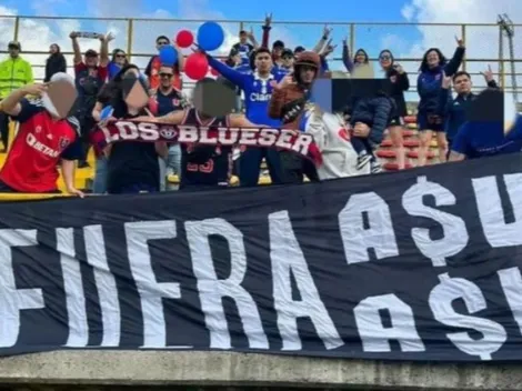 Hinchas de la U denuncian que funcionarios Conmebol exigen retirar bandera contra Azul Azul