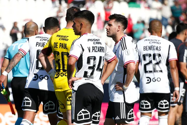 Los albos lamentando la derrota ante Palestino (Photosport)