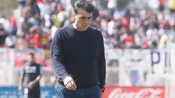 Gustavo Quinteros se aleja de la opción del bicampeonato en Colo Colo (Foto: Photosport)