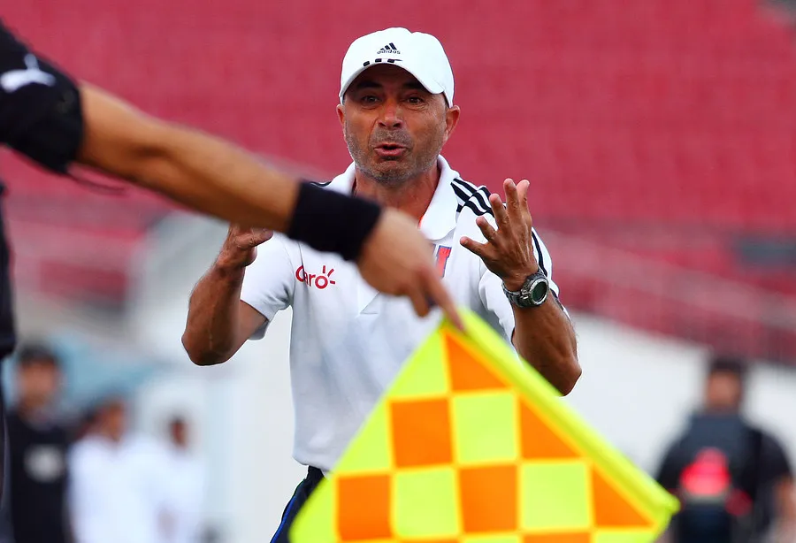 Sampaoli está sin club tras salida del Flamengo. | Foto: Photosport