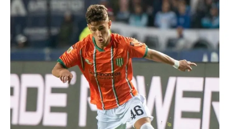 Gracias a sus gambetas, Rivera sigue llamando la atención de los hinchas de Banfield.