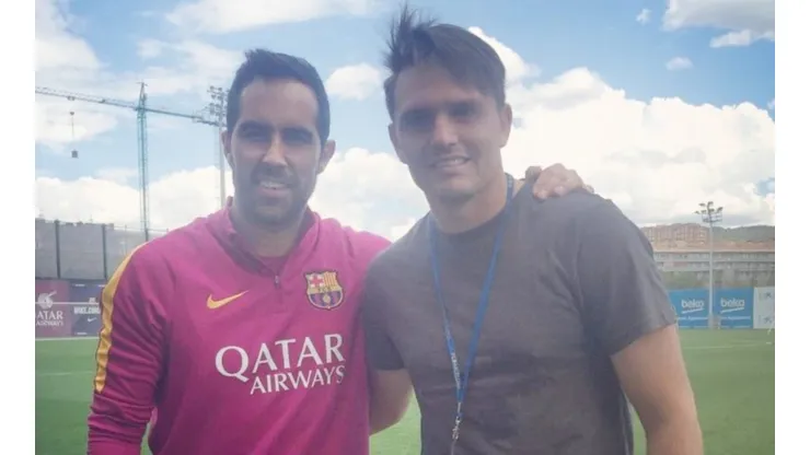 Rafael Olarra aclara que sí fue a un entrenamiento del Barcelona por gestión de Claudio Bravo, pero no a su hogar.