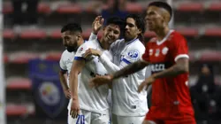 Jimmy Martínez -izq- renace en Huachipato tras su tibio paso por la U