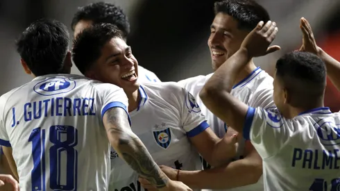 Huachipato se quedó con la victoria ante La Calera y es líder del fútbol chileno