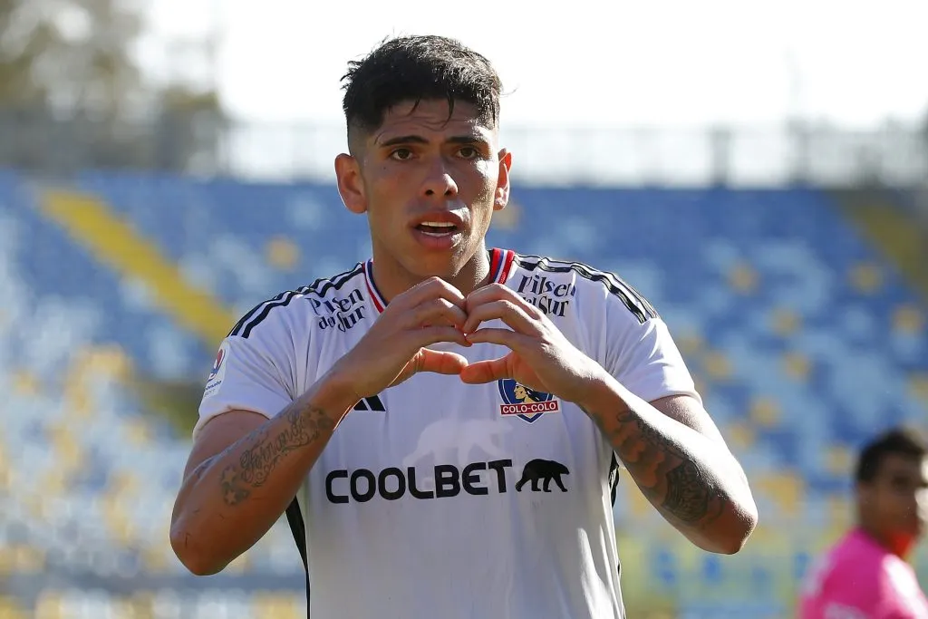 Carlos Palacios lo pasa mal en Colo Colo a raíz de las lesiones (Photosport)