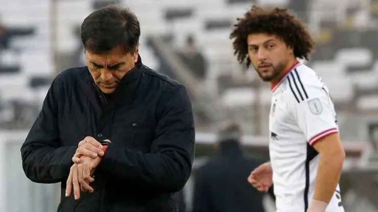Ex crack de la U apunta a Gustavo Quinteros por conducta de Falcón