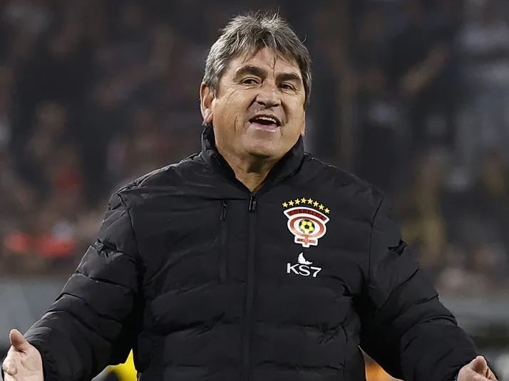 Gloria de Cobreloa prende el ventilador y arremete sin piedad contra Astorga