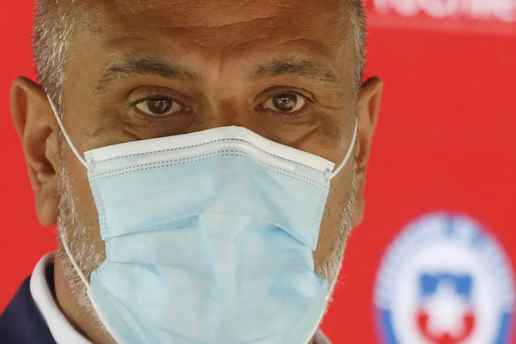 Pablo Milad no se guarda nada tras el papelón de no recibir un partido del Mundial de 2030 (Photosport)