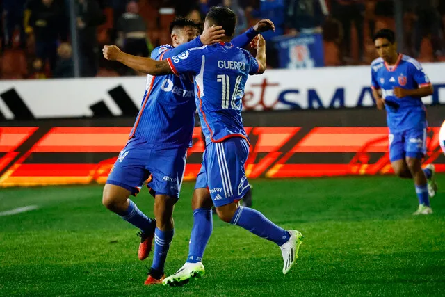 La alegría de los azules tras 86 días sin ganar (Photosport)