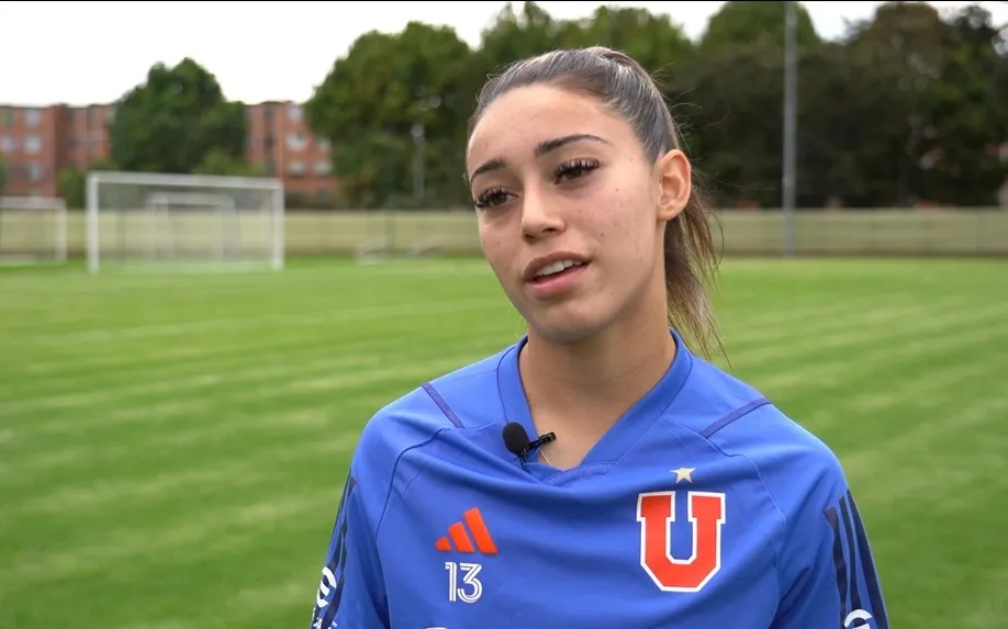 Karen Fuentes Gómez manifiesta todo su optimismo en el debut de Las Leonas (Prensa Universidad de Chile)