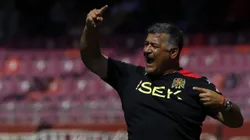 Ronald Fuentes otra vez protagoniza una fuerte salida de cadena