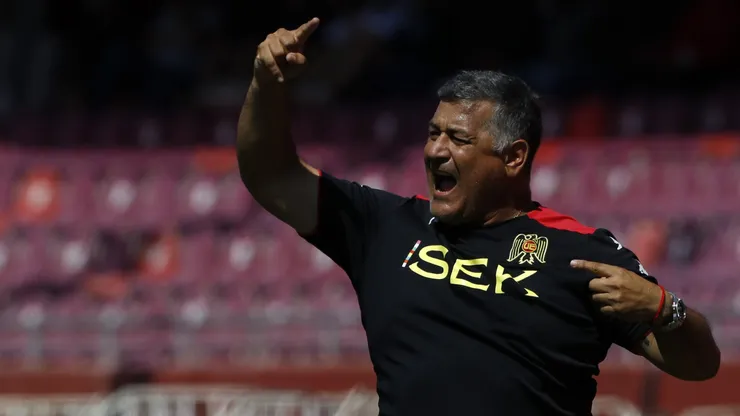 Ronald Fuentes otra vez protagoniza una fuerte salida de cadena