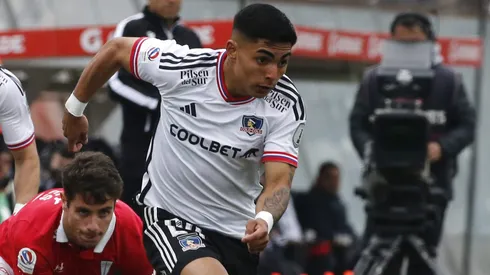 Jordhy Thompson tuvo un rol activo en el clásico entre albos y cruzados.