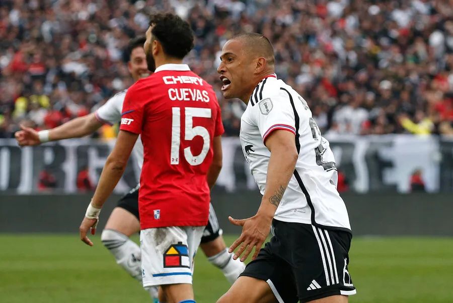 Benegas se alzó como una de las figuras de la remontada alba | Foto: Photosport