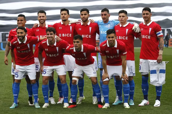 Los futbolistas de la UC no se salvaron de las críticas | FOTO: Javier Salvo/Photosport