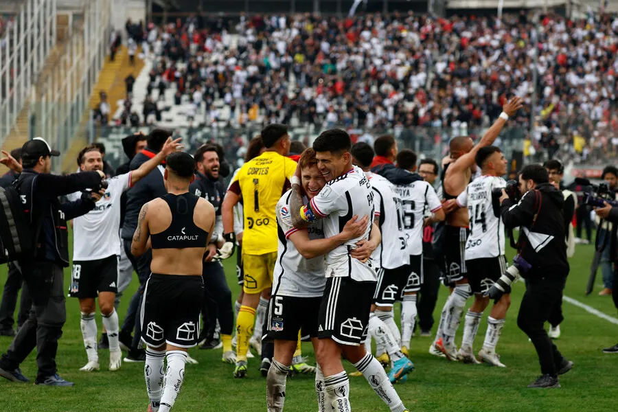 El Cacique celebró en el epílogo. | Foto: Photosport
