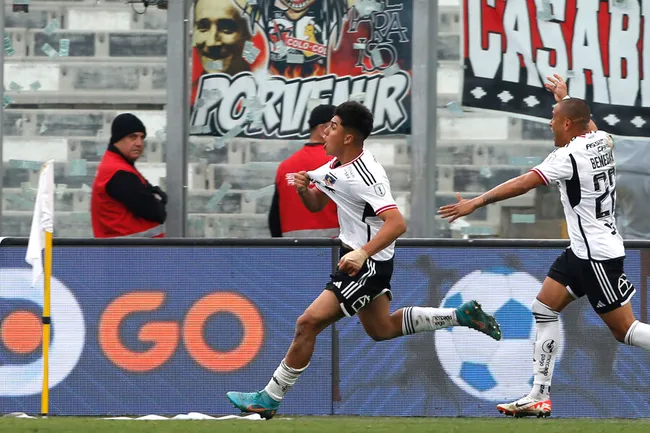 Pizarro le dio el triunfo a Colo Colo | Foto: Photosport