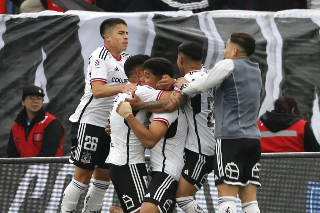 Colo Colo derrotó a la Universidad Católica por 2-1 en el estadio Monumental (Foto: Photosport)