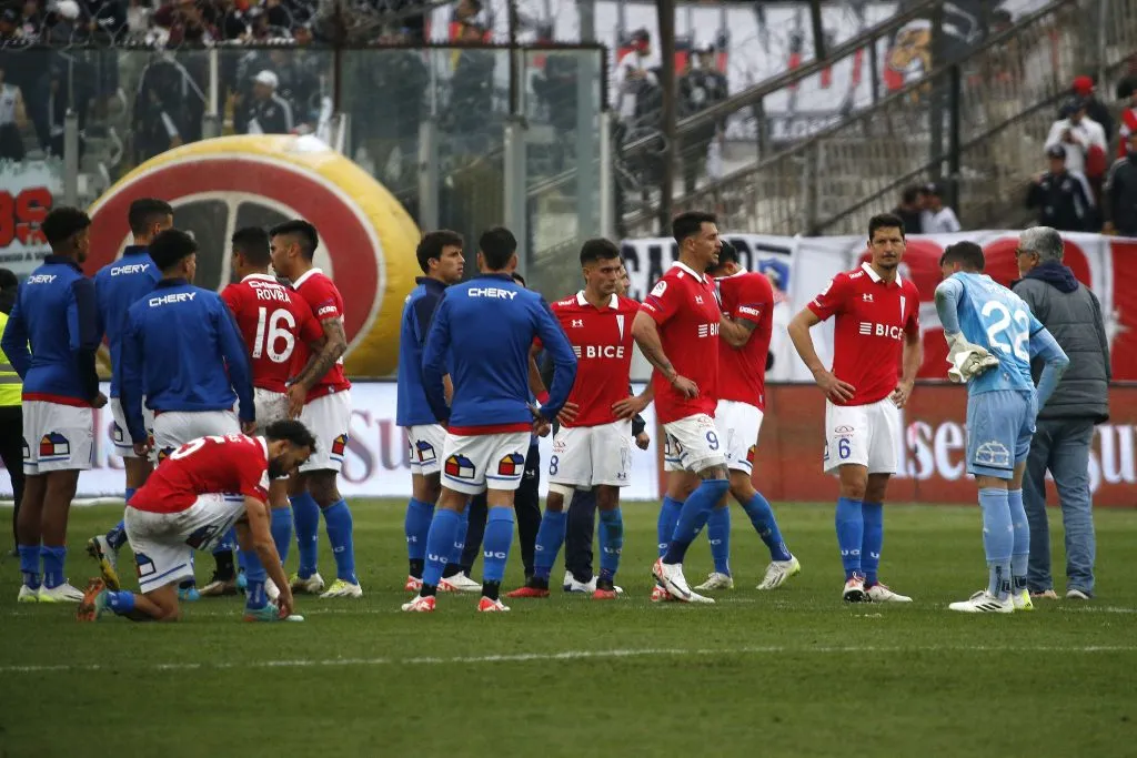 Zampedri y compañía se retiraron cabizbajos del Monumental | FOTO: Javier Salvo/Photosport