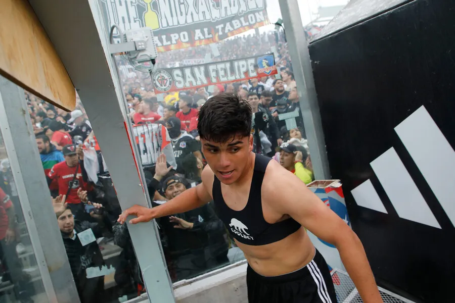 Pizarro fue la figura de Colo Colo | Foto: Photosport