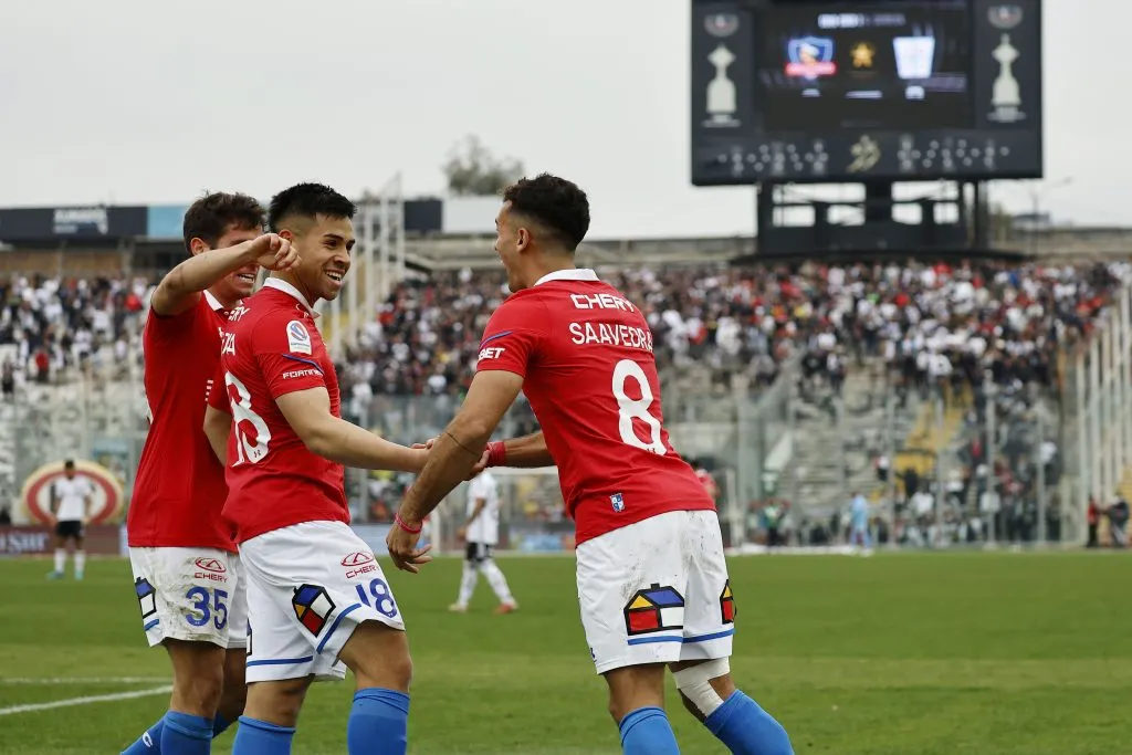 Universidad Católica se adelantó con gol de Alexander Aravena (Foto: Photosport)