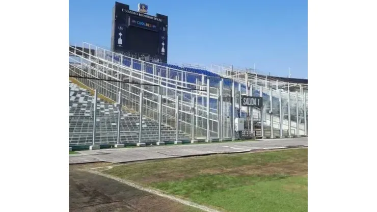 Así se encuentra la cancha del Estadio Monumental previo al concierto de The Cure. (Foto: Twitter)