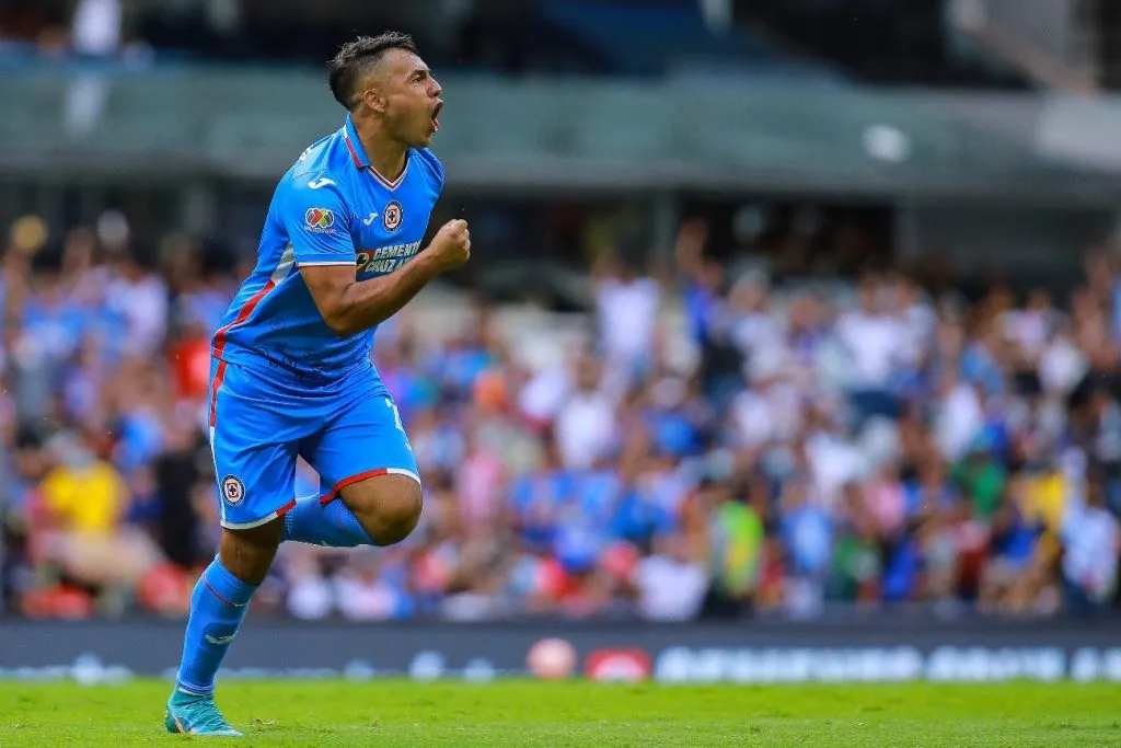 Iván Morales rompió su contrato hasta 2025 con Cruz Azul. (Foto: Getty)