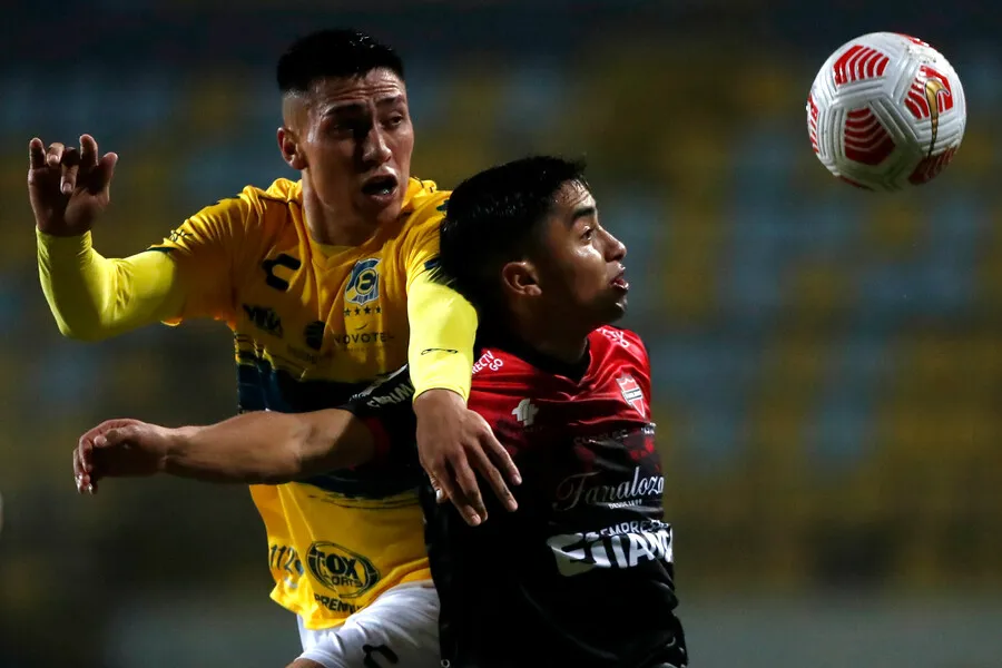 Sebastián Pereira suena en Colo Colo. | Foto: Photosport