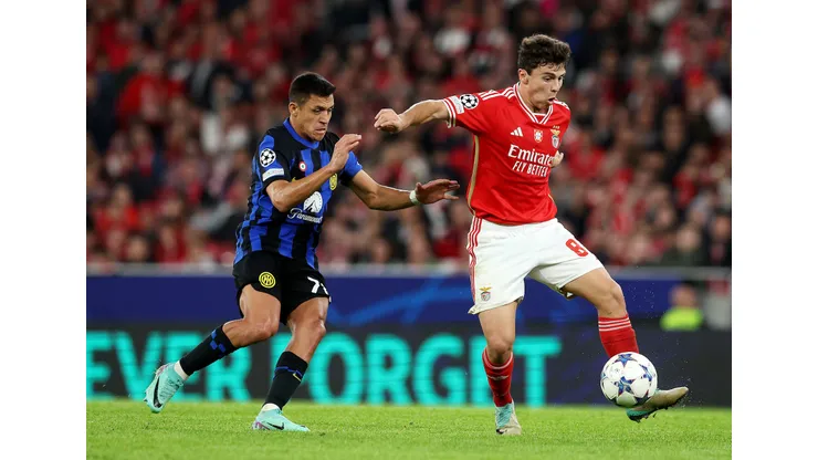 El chileno fue clave al evitar el ataque de Benfica para luego concretar el penal del empate para Inter
