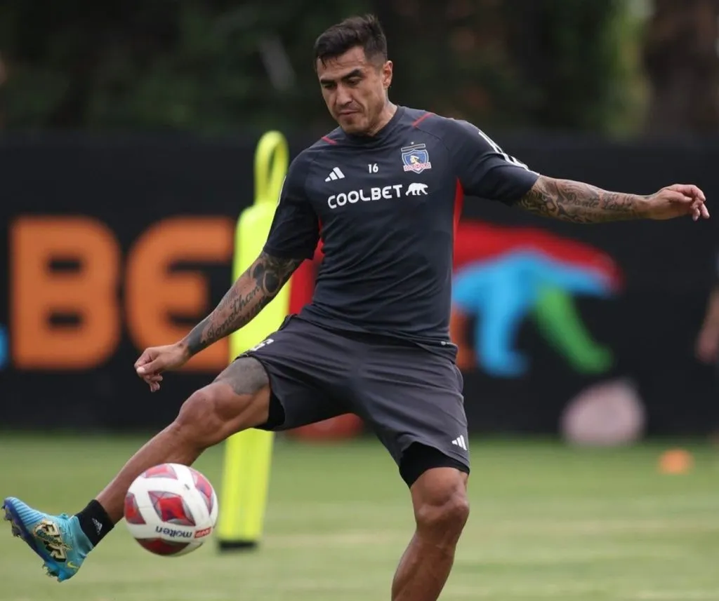 Darío Lezcano sigue yendo a entrenar al Estadio Monumental. (Foto: Colo Colo)