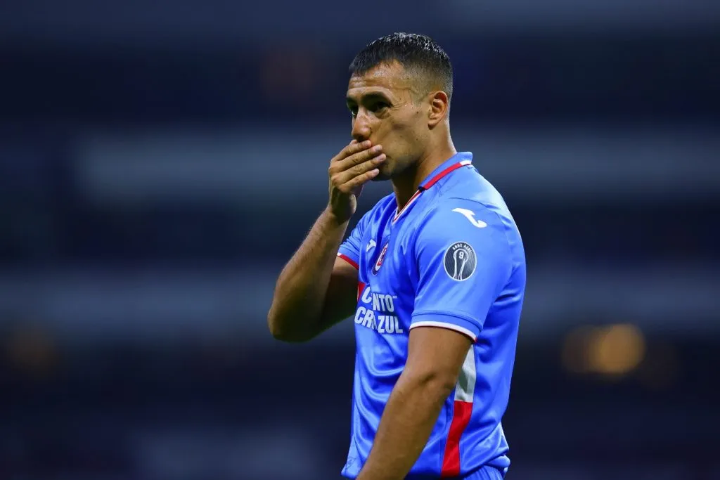Iván Morales no tuvo un buen pasar con el Cruz Azul en México (Foto: Getty)