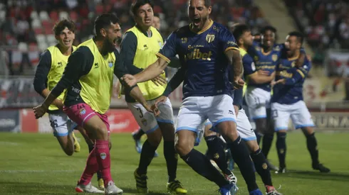 Joaquín Larrivey vuelve a marcar la diferencia en el fútbol chileno (Foto: Photosport)