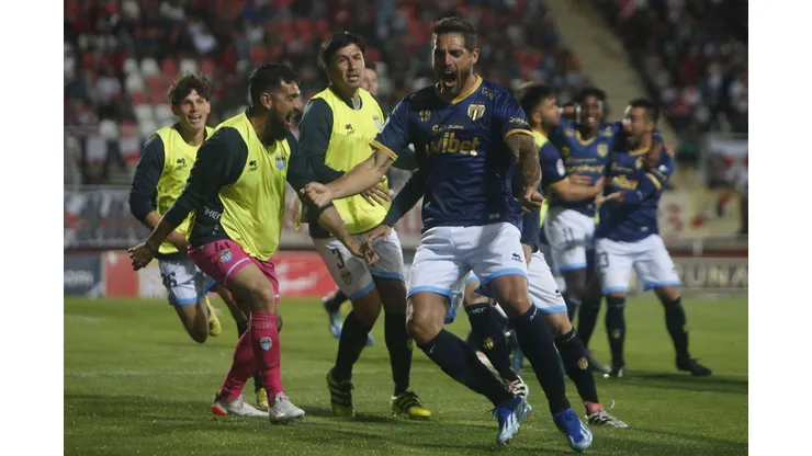 Joaquín Larrivey vuelve a marcar la diferencia en el fútbol chileno (Foto: Photosport)