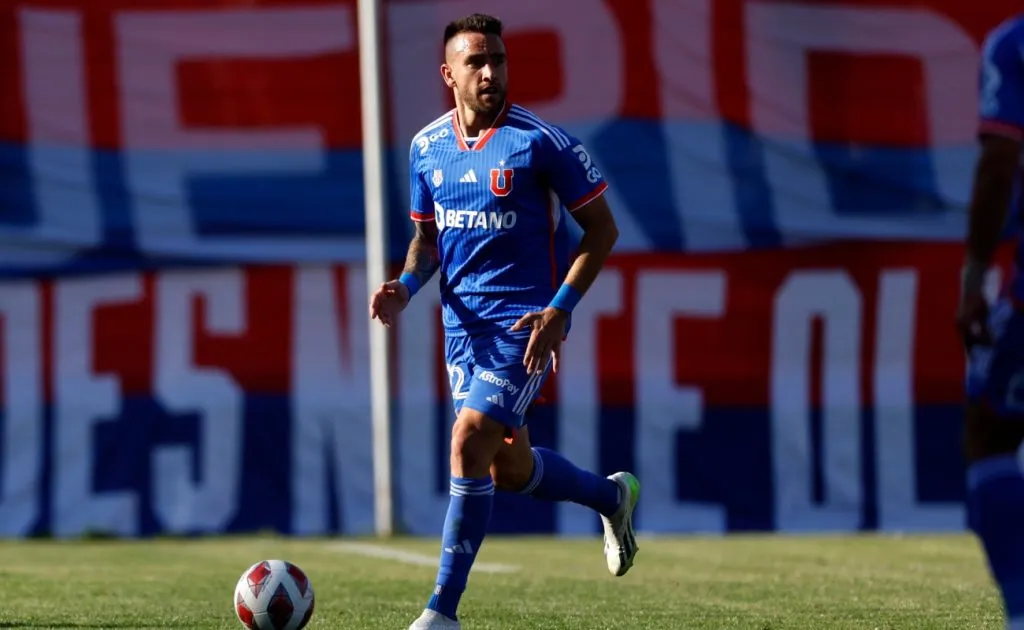 Matías Zaldivia puede extender por mucho tiempo más su continuidad en la U (Photosport)