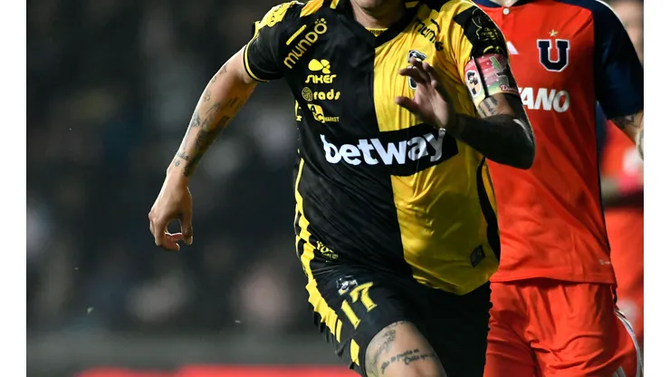 El delantero y capitán pirata sorprendió con su decisión de dejar el club en 2024
