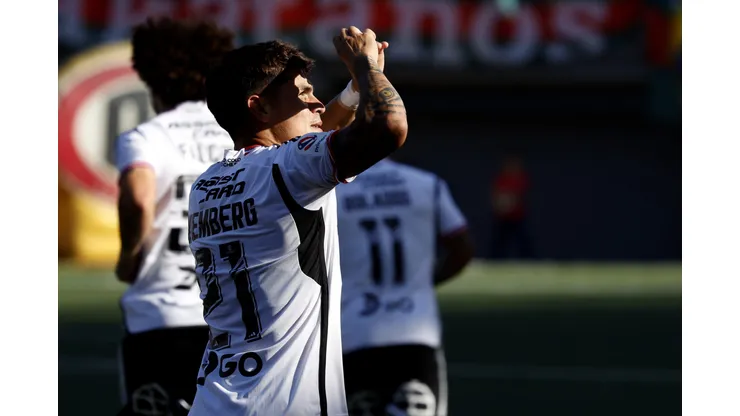 Erick Wiemberg hizo una especial dedicatoria tras anotar su primer gol por Colo Colo. (Foto: Andrés Pina/Photosport)
