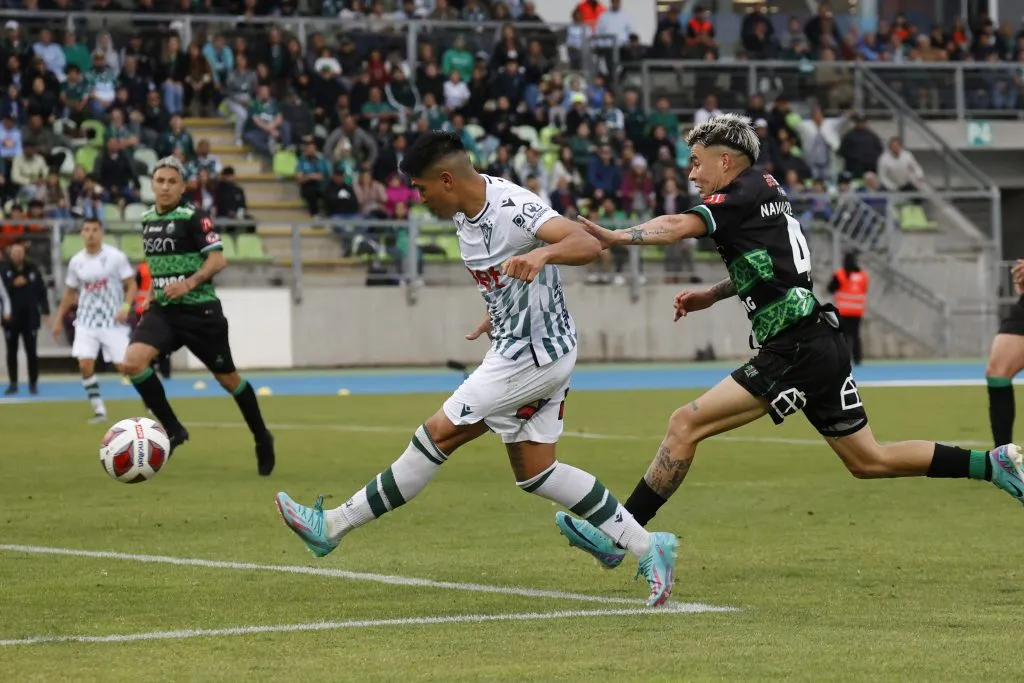 El momento exacto del gol de Juan Ignacio Duma para Wanderers (Photosport)