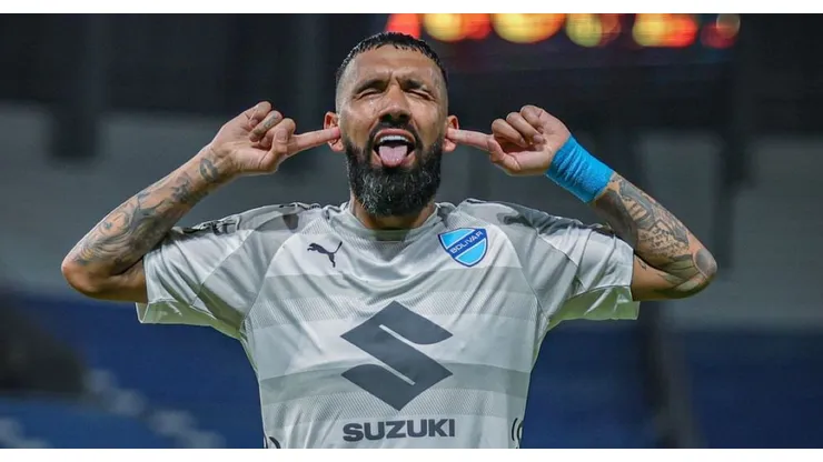 Ronnie Fernández se luce haciendo goles en el fútbol bolviiano