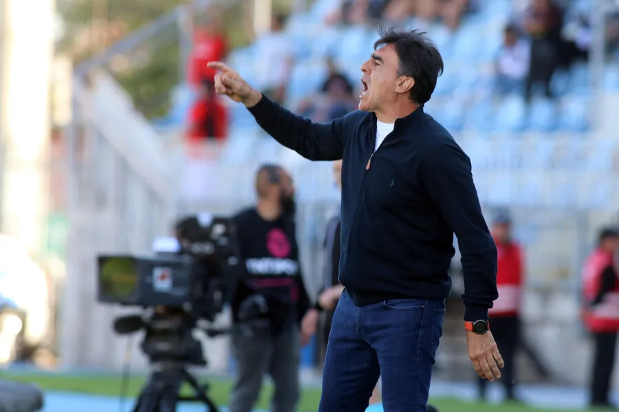 A Guarello no le gusta la opción de Quinteros en La Roja. | Foto: Photosport