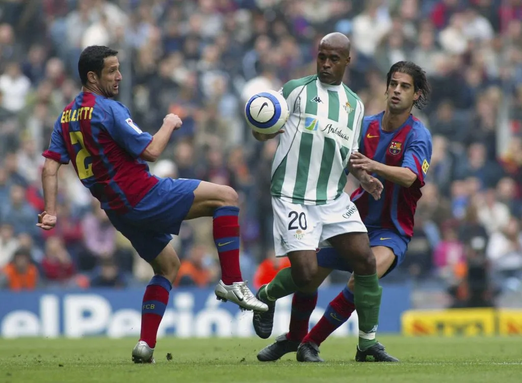 Marcos Assuncao recalcó que en el Betis no quieren saber de una posible salida de Pellegrini (Photo by Luis Bagu/Getty Images)