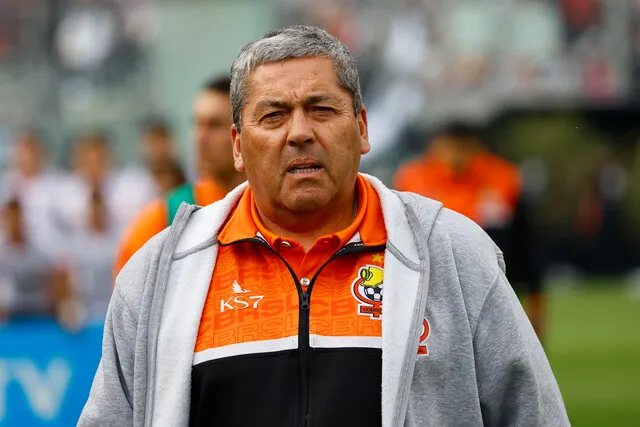 Para Raúl Toro, Gustavo Huerta ha hecho más méritos para dirigir a la U que Paqui (Photosport)