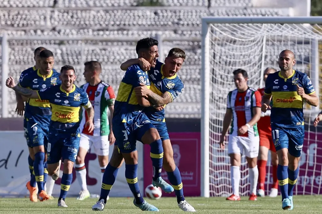 Everton venció a Palestino en La Cisterna (Photosport)