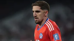 El volante se lesionó durante la primera parte del duelo eliminatorio que disputó la Roja ante Venezuela.