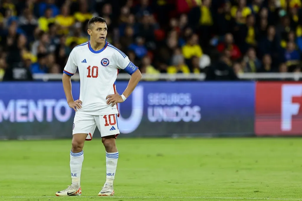 Alexis Sánchez mostró signos de molestia con algunos de sus compañeros por algunas jugadas puntuales en el partido de Chile ante Ecuador (Foto: Getty)