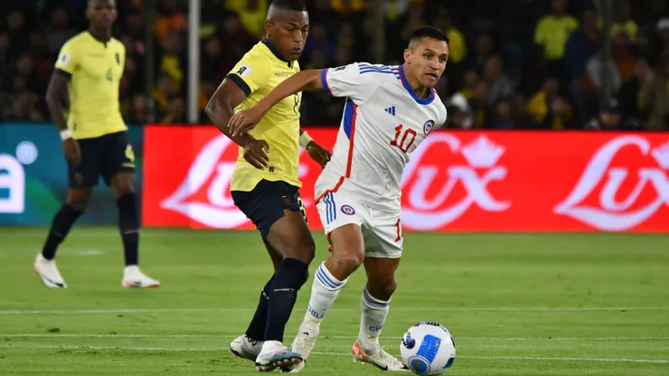 Alexis Sánchez estuvo rabioso y se echó el equipo al hombro ante Ecuador.