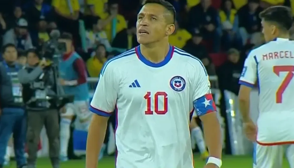 Alexis Sánchez retó a Aravena y Loyola en La Roja (Captura CHV)