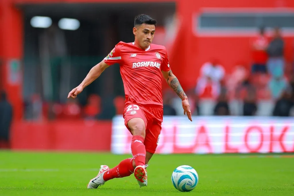 A Claudio Baeza tiene contrato vigente hasta 2024 con el Toluca. (Foto: Getty)